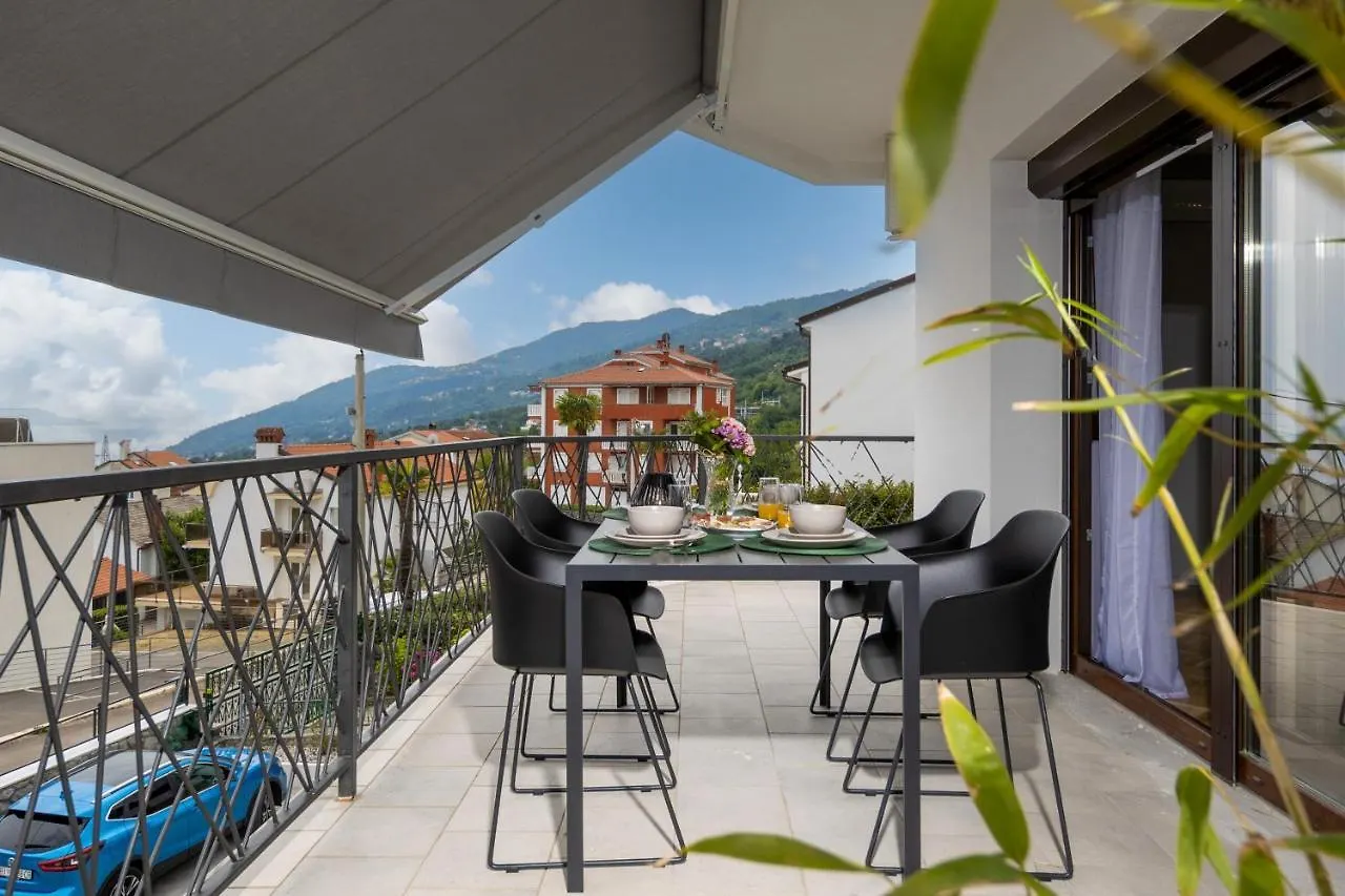 Villa Adriatic, Apartment Chiara With Sea View And Heated Swimming Pool, Free Private Parking, Ičići