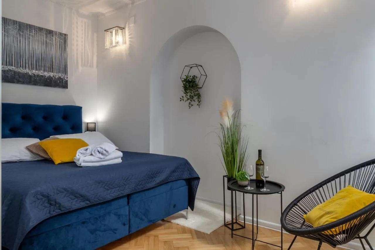 Villa Adriatic, Apartment Chiara With Sea View And Heated Swimming Pool, Free Private Parking, Ičići